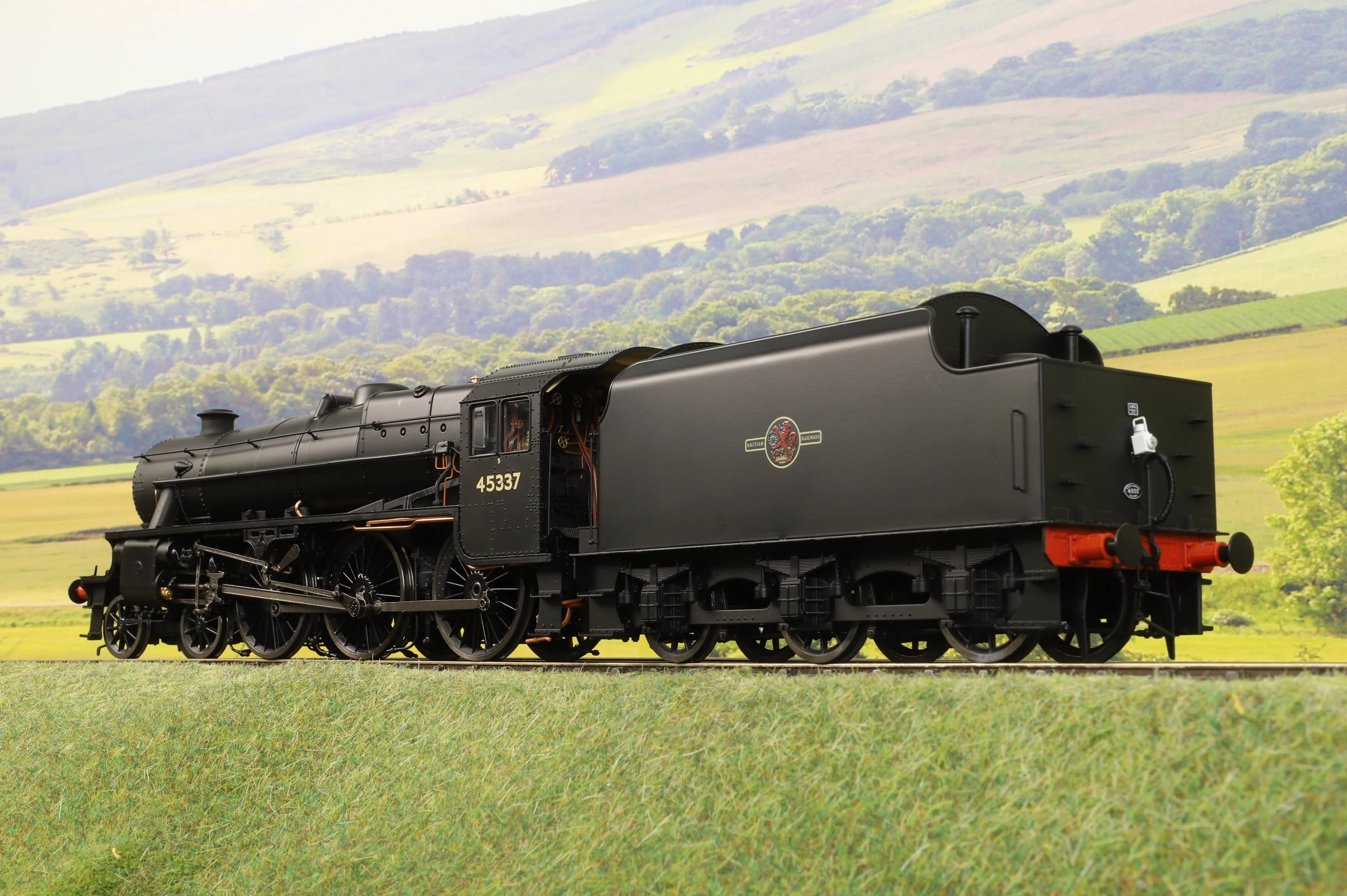 Ellis Clark Trains E1007S O Gauge Stanier Class 5 4-6-0 "Black 5", Plain BR Black, '45337', Welded Tender, DCC Sound