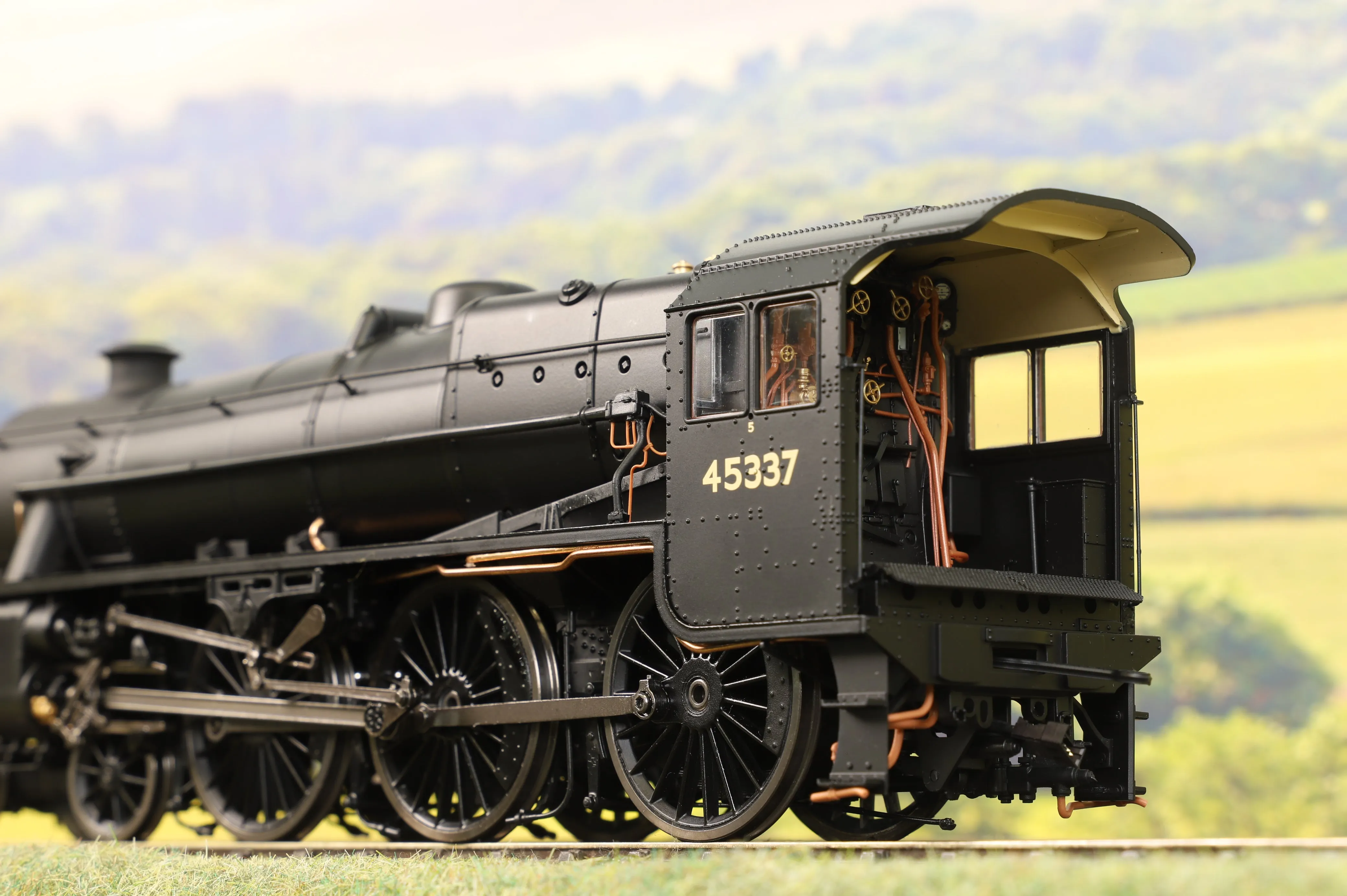 Ellis Clark Trains E1007S O Gauge Stanier Class 5 4-6-0 "Black 5", Plain BR Black, '45337', Welded Tender, DCC Sound