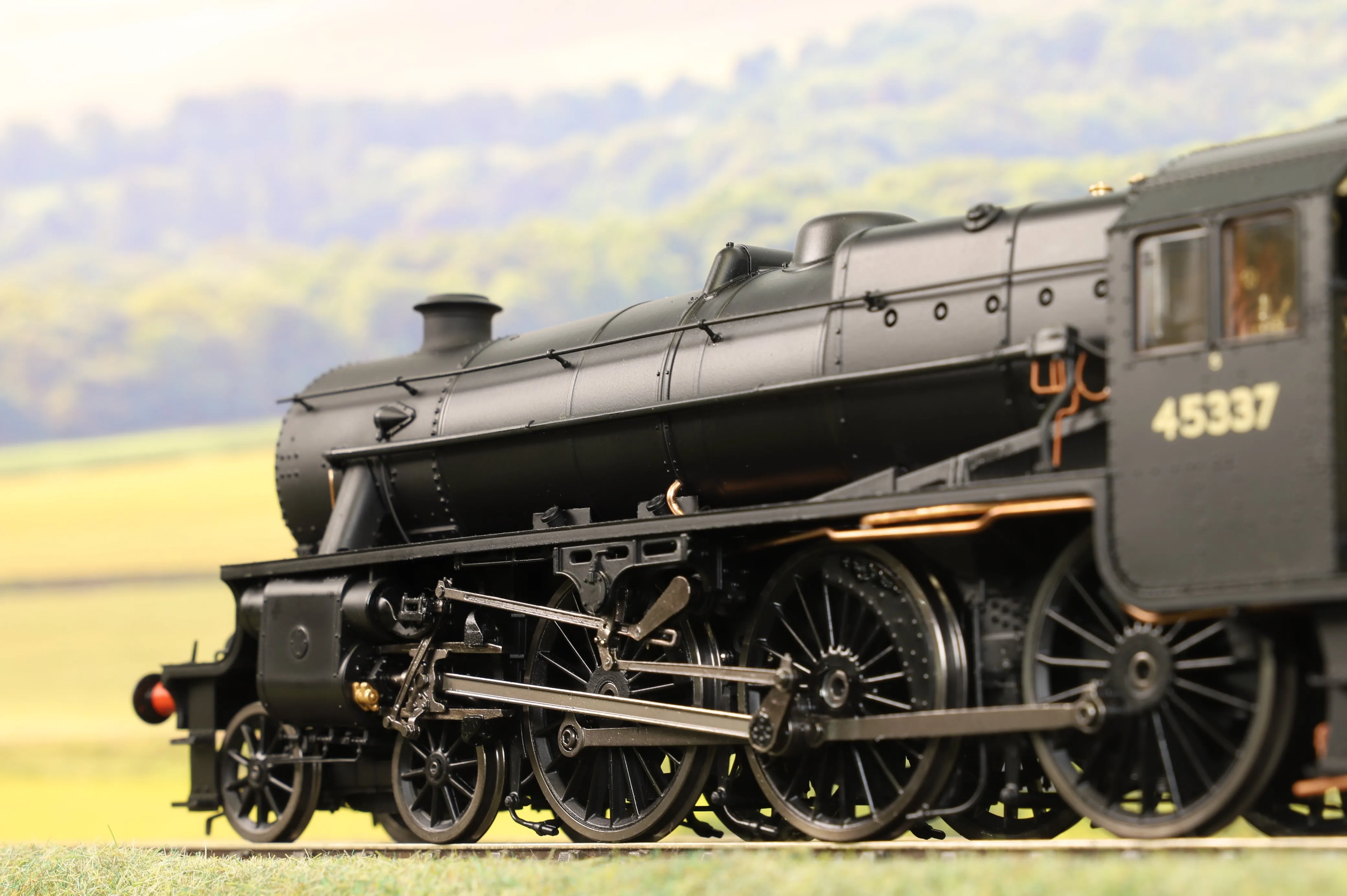 Ellis Clark Trains E1007S O Gauge Stanier Class 5 4-6-0 "Black 5", Plain BR Black, '45337', Welded Tender, DCC Sound