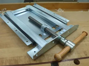 Sjoberg Adjustable Vise